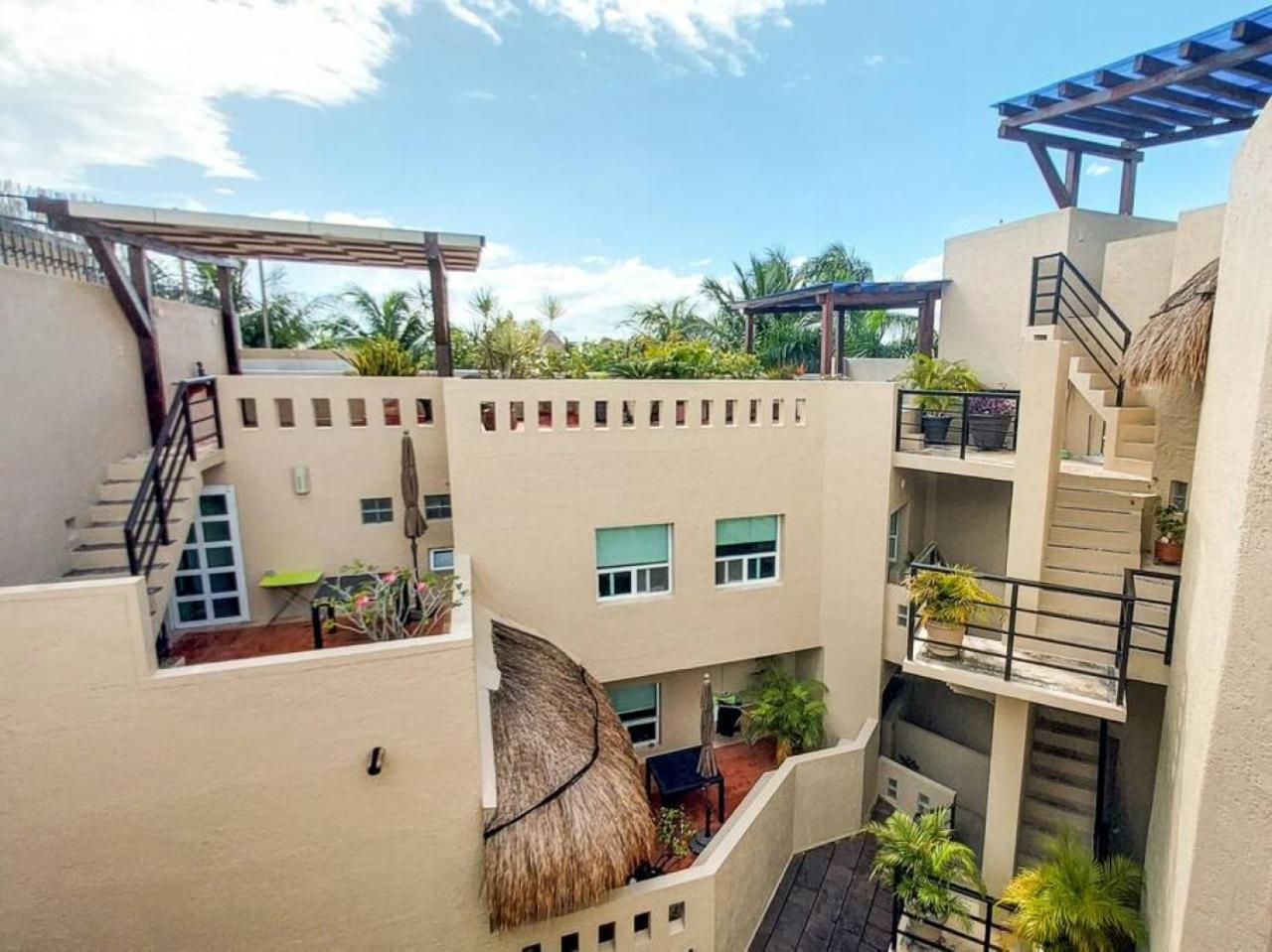 1br With Balcony And Terrace, 1 Block From 5th Av Apartamento Playa del Carmen