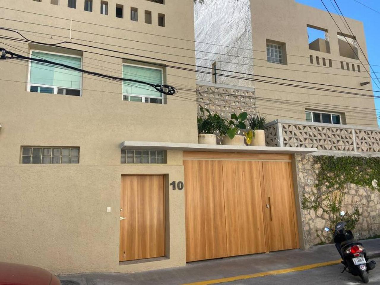 Apartamento 1br With Balcony And Terrace, 1 Block From 5th Av Playa del Carmen