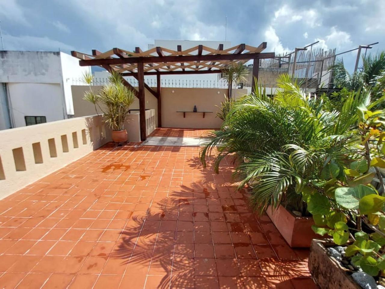 1br With Balcony And Terrace, 1 Block From 5th Av Apartamento Playa del Carmen